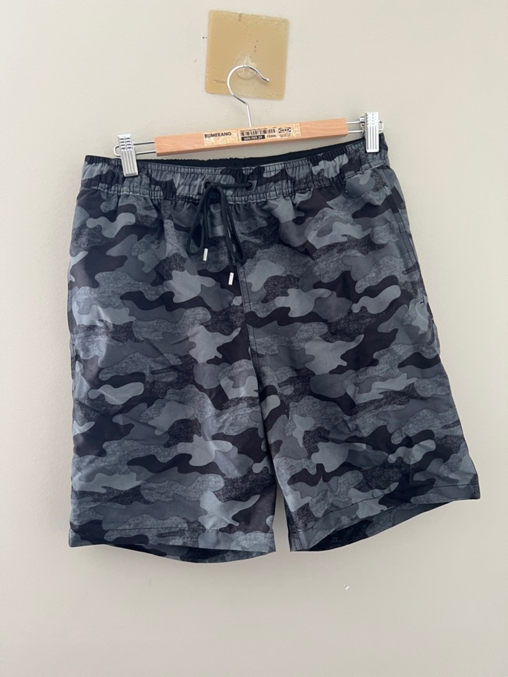 Kirkland Signature Gray Camo Swim Trunks Men’s Medium Board Shorts